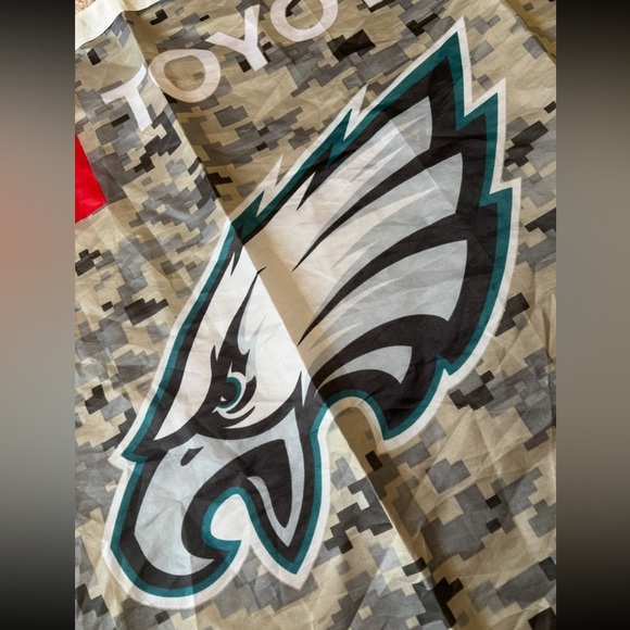 Camouflage Philadelphia Eagles / Toyota Salute Flag - Picture 3 of 6